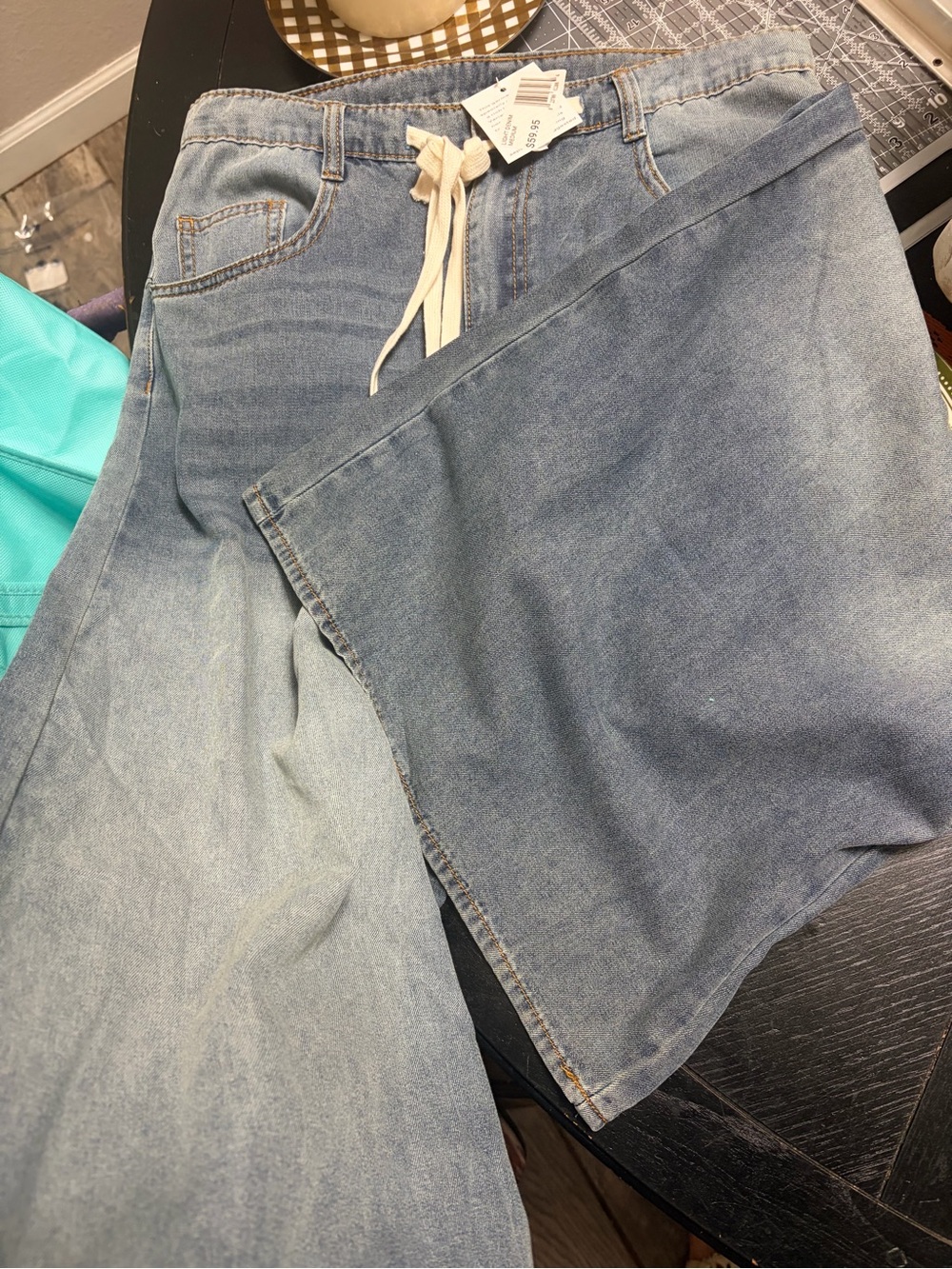 Light Wash Drawstring Waist Women’s Jeans wide leg